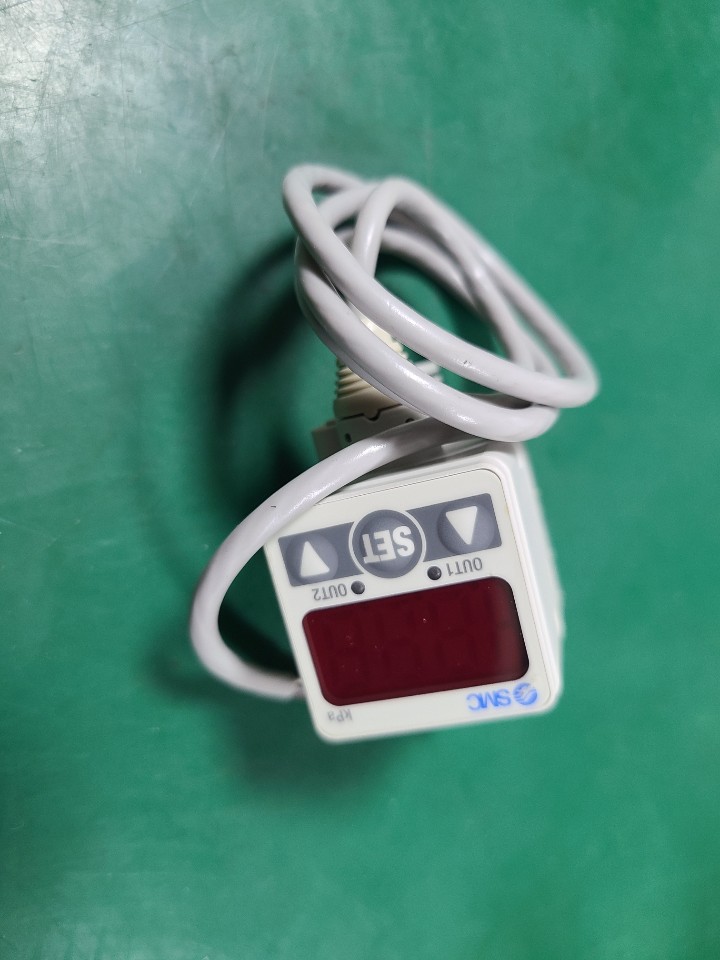 (A급) SMC PRESSURE SWITCH ZSE40-C6-22  압력 스위치