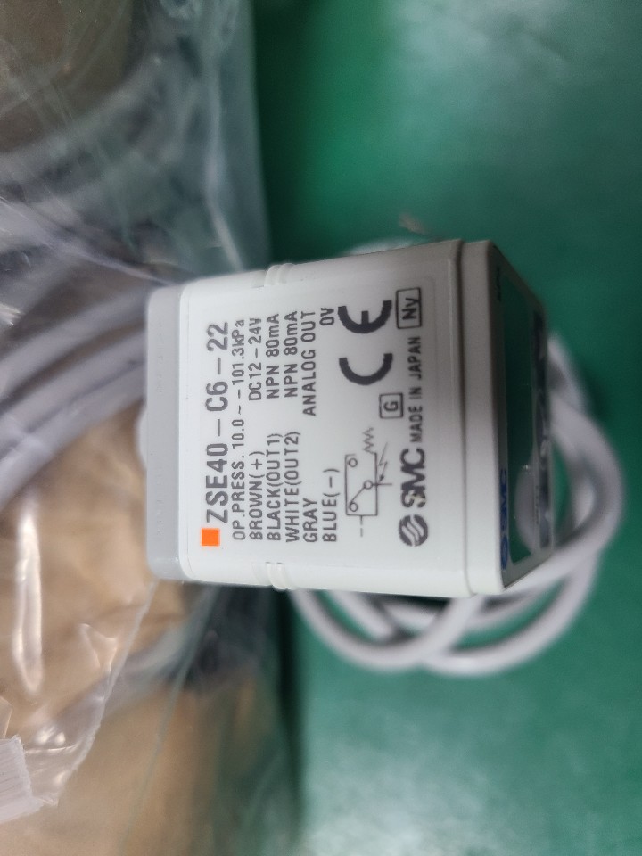 (A급) SMC PRESSURE SWITCH ZSE40-C6-22  압력 스위치