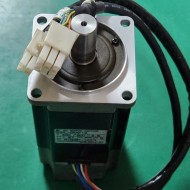 YASKAWA SERVO MOTOR SGML-04AF12  야스카와 서보 모터 (중고)