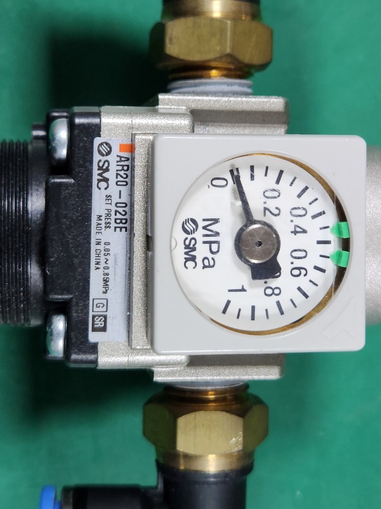 SMC REGULATOR AR20-02BE 레귤레이터 (중고)