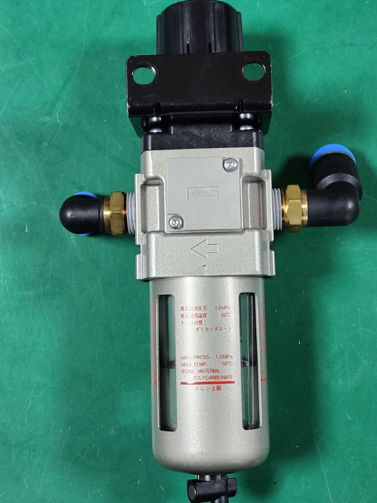 SMC REGULATOR AW30-03BE 레귤레이터 (중고)
