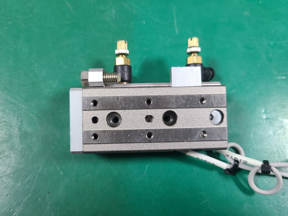 SMC SLIDE TABLE CYLINDER MXQ8-30 (중고) 슬라이드 테이블 실린더