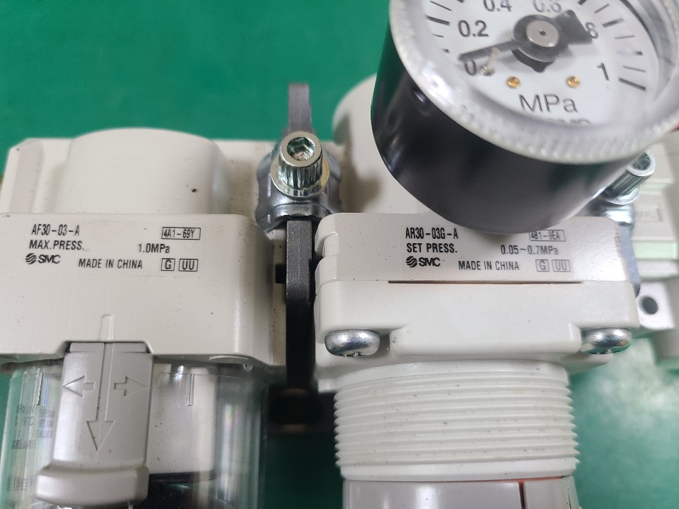 SMC REGULATOR AF30-03-A+AR30-03G-A+VHS30 (중고) 레귤레이터