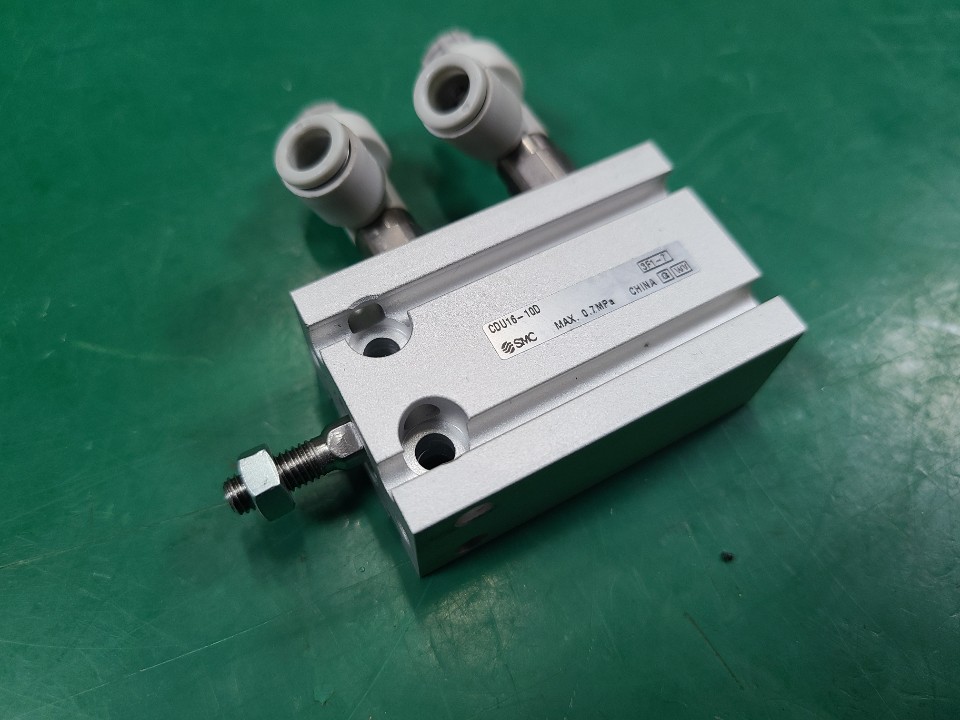 (A급-미사용품) SMC AIR CYLINDER CDU16-10D 에어실린더