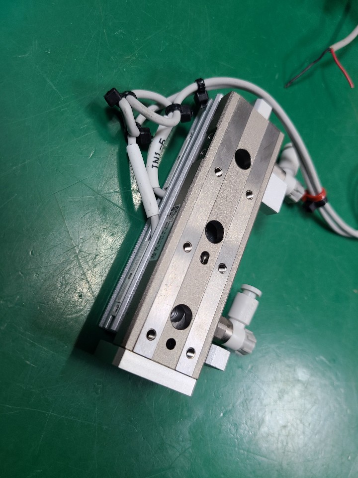 SMC SLIDE TABLE CYLINDER MXQ6L-50 (중고) 슬라이드 테이블 실린더