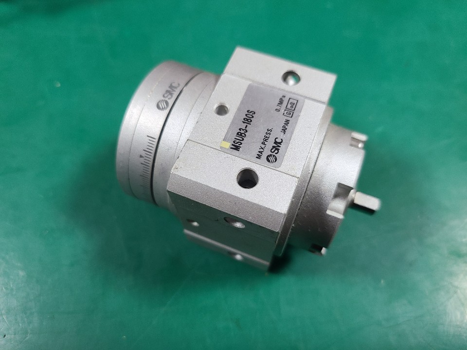 SMC ROTRY CYLINDER MSUB3-180S (중고) 로타리 실린더