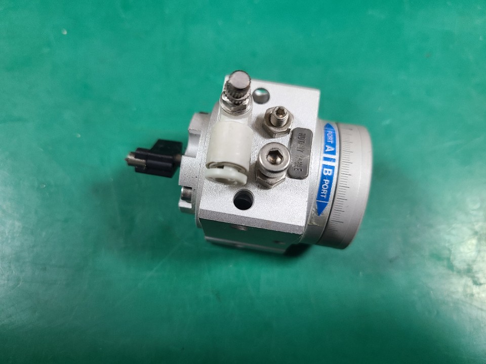 SMC ROTRY CYLINDER MSUB3-180S (중고) 로타리 실린더
