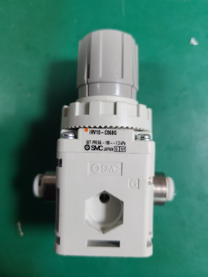 (A급-미사용품) SMC REGULATOR IRV10-C06BG 정밀 레귤레이터