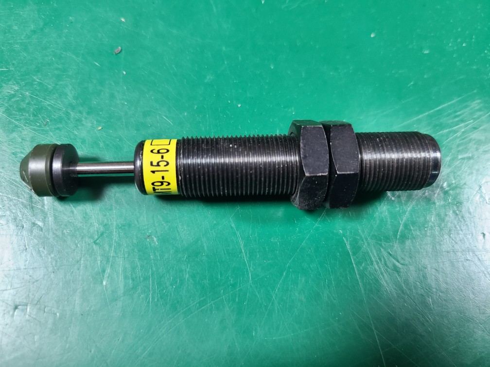 KYB SHOCK ABSORBER KBMT9-15-6 (중고) 쇼크 업소버