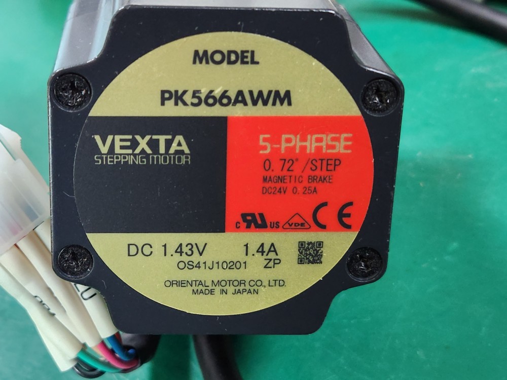 VEXTA STEPPING MOTOR PK566AWM 스테핑 모터 (중고)