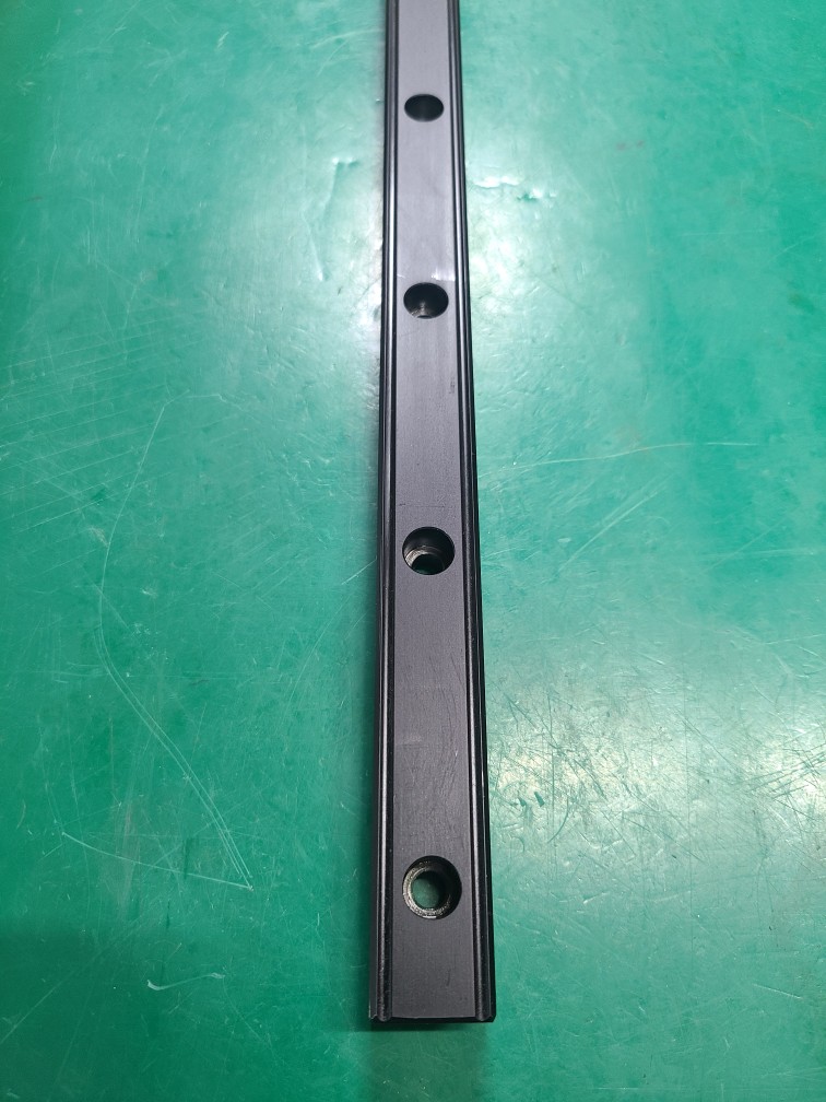 (미사용중고) THK LM GUIDE RAIL SR20 (100~2150mm) (흑색 레이던트) 엠엠가이드 레일