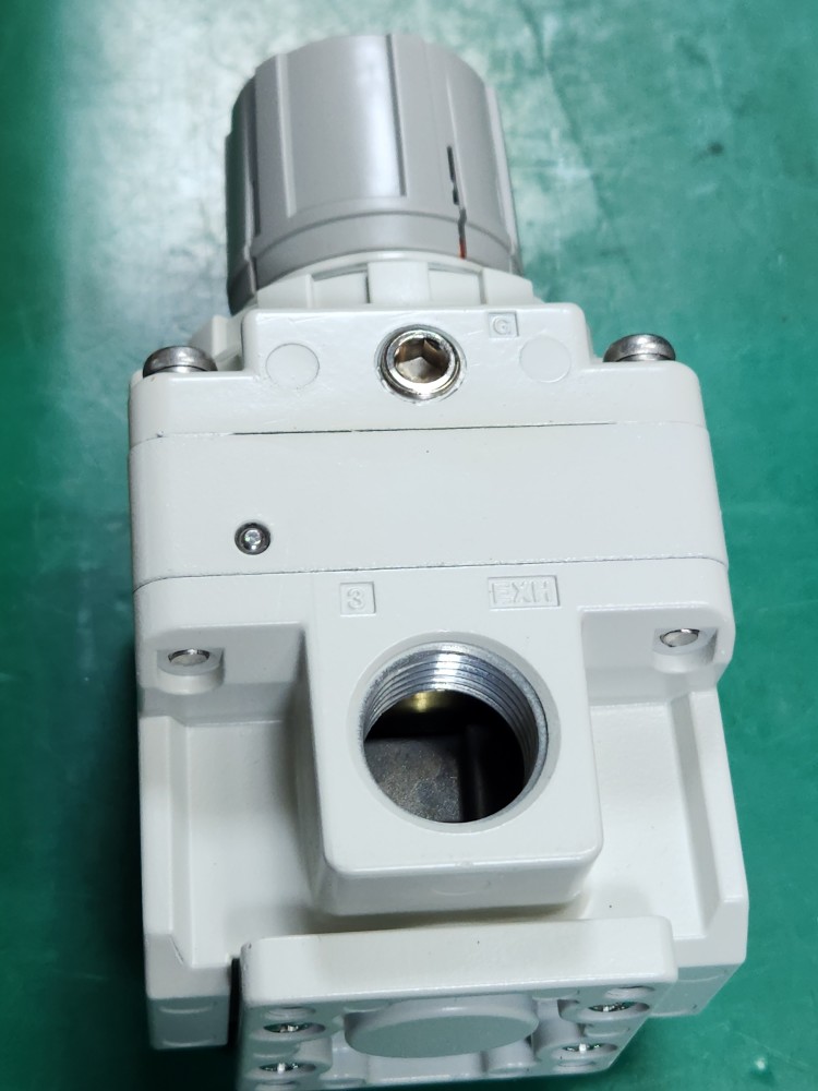 (미사용품) SMC VACUUM REGULATOR IRV3000-03 진공 압력조절기