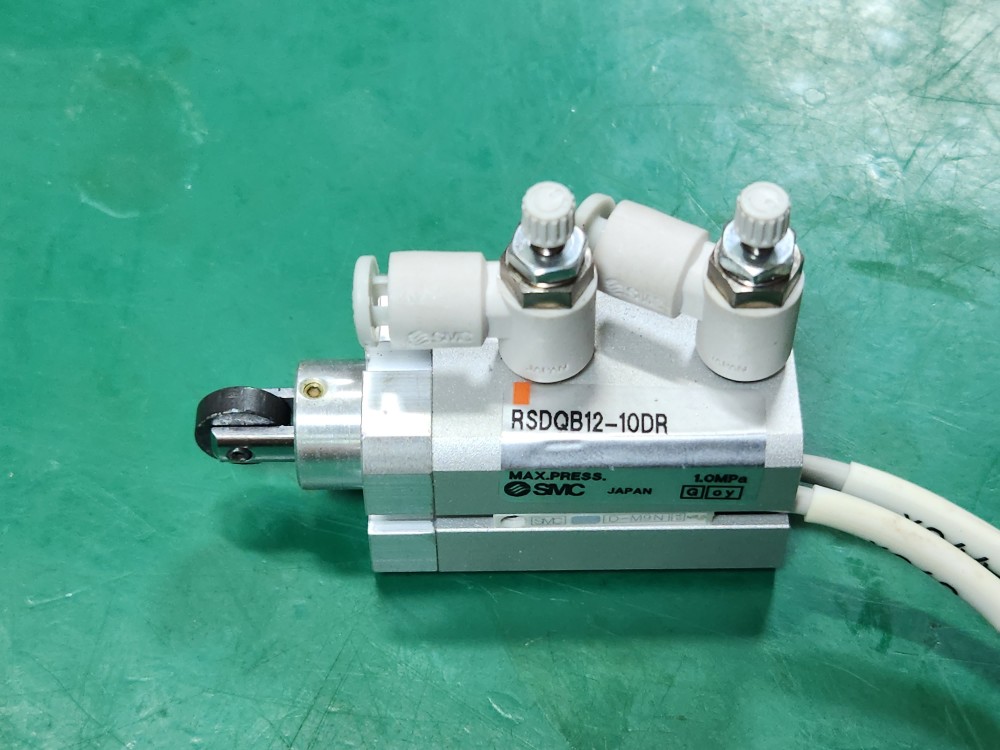SMC STOPPER CYLINDER RSDQB12-10 스토퍼 실린더 (중고)