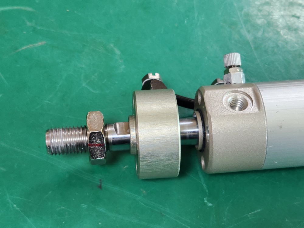 CKD CYLINDER SCM-00-25B175-P7  실린더 (중고)