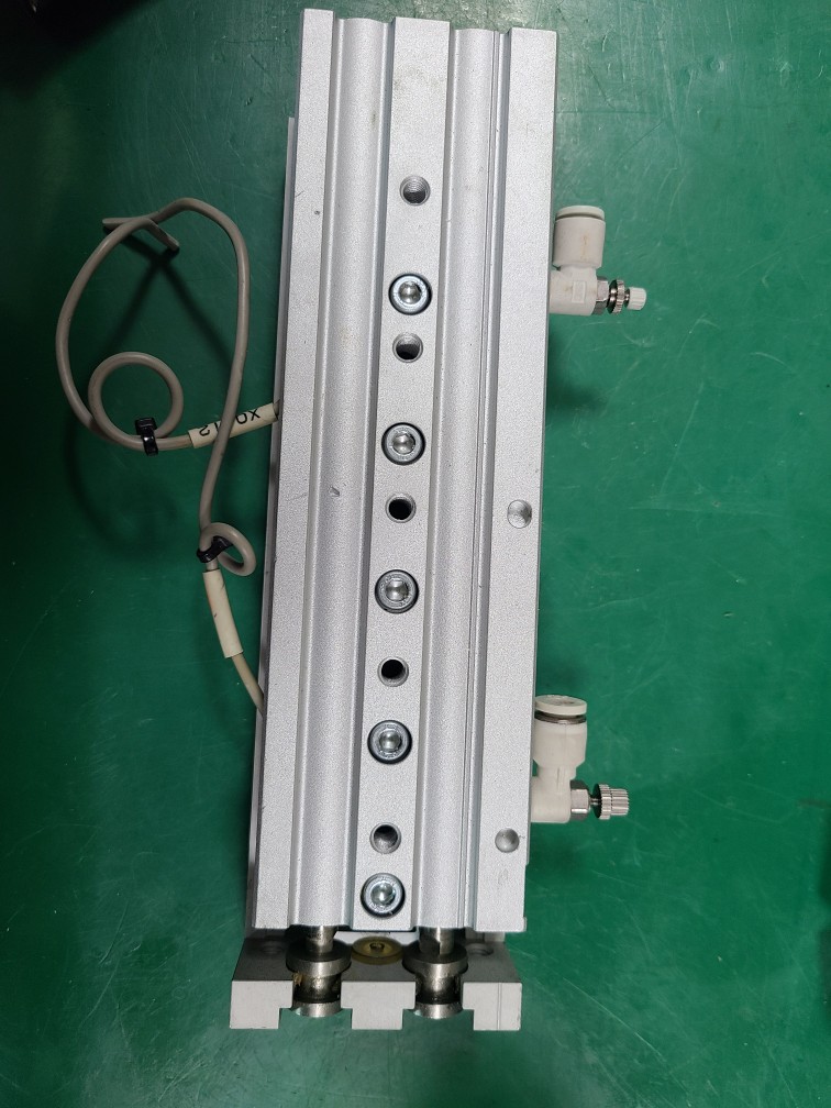 SMC SLIDE TABLE CYLINDER MXS16-100A (중고)  슬라이드 테이블 실린더