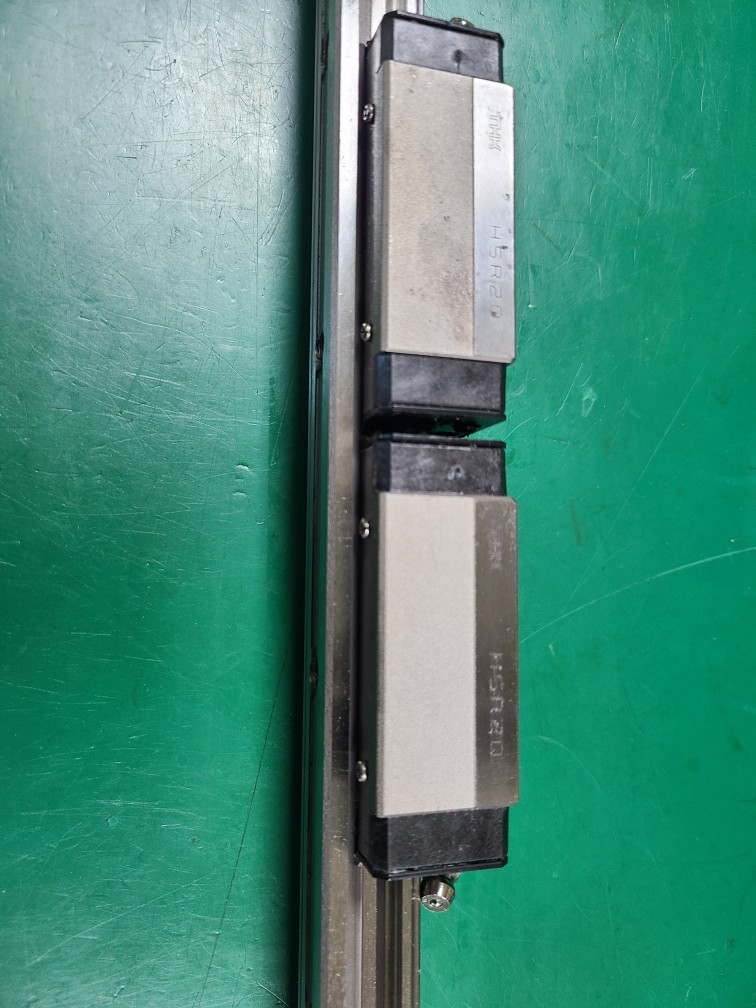 THK LM GUIDE HSR20R2UU-560L (중고) 삼익 엘엠가이드