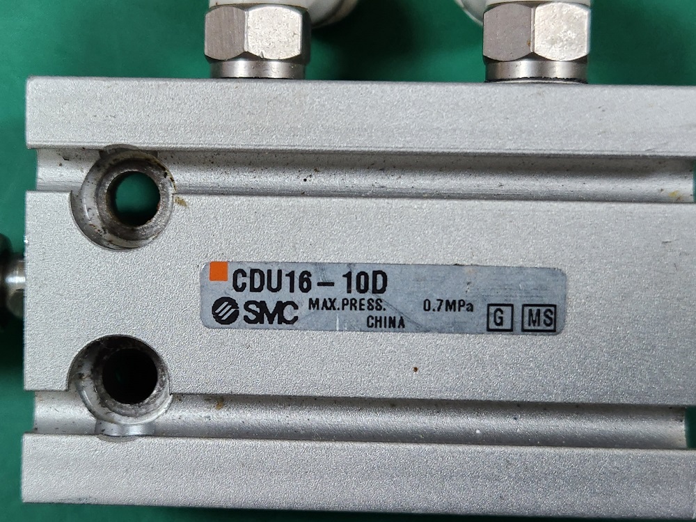 SMC CYLINDER CDU16-10D 실린더 (중고)