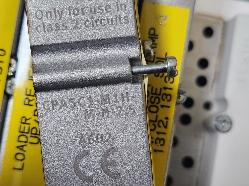 FESTO SOLENOID VALVE CPASC1-M1H-J-H-2,5(8EA)  CPASC1-M1H-M-H-2,5(1EA)  훼스토 솔레노이드 벨브 (중고)