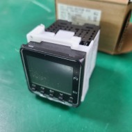 (A급-포장상태) OMRON DIGITAL CONTROLLER E5CC-QX2DSM-800