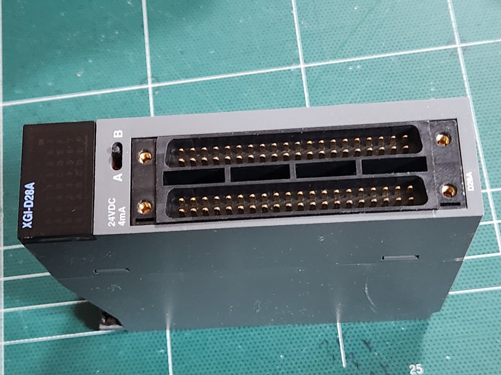 LS PLC DC INPUT XGI-D28A (중고)