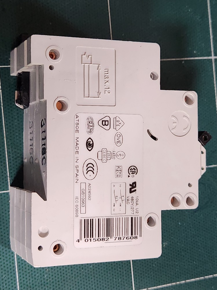 MOELLER CIRCUIT BREAKER FAZ-C16/2 (C6/2, C10/2, C20/2)    회로차단기 (중고)