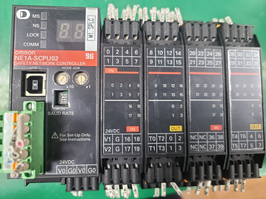 OMRON SAFETY NETWORK CONTROLLER NE1A-SCPU02 (중고) 오므론 안전 콘트롤