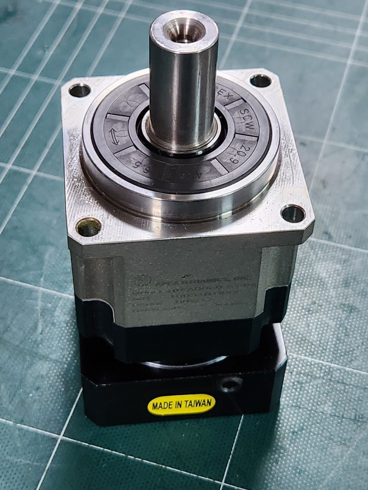 APEX REDUCER AB060-S1-P2  5:1 감속기 (중고)