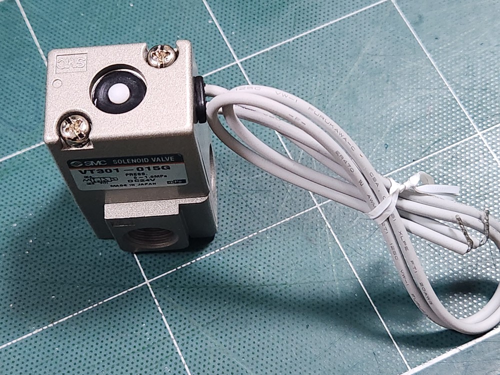 (미사용중고)  SMC SOLENOID VALVE VT301-015G 솔레노이드 벨브