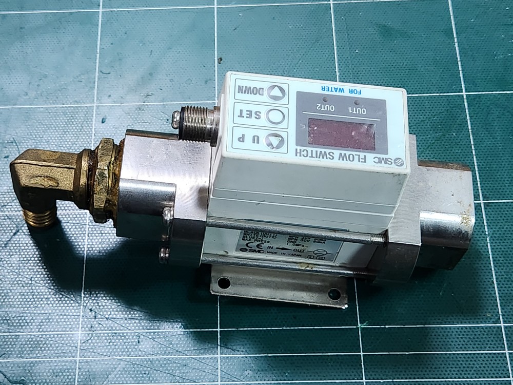 SMC FLOW SWITCH PF2W740-06-27 플로우 스위치 (중고)