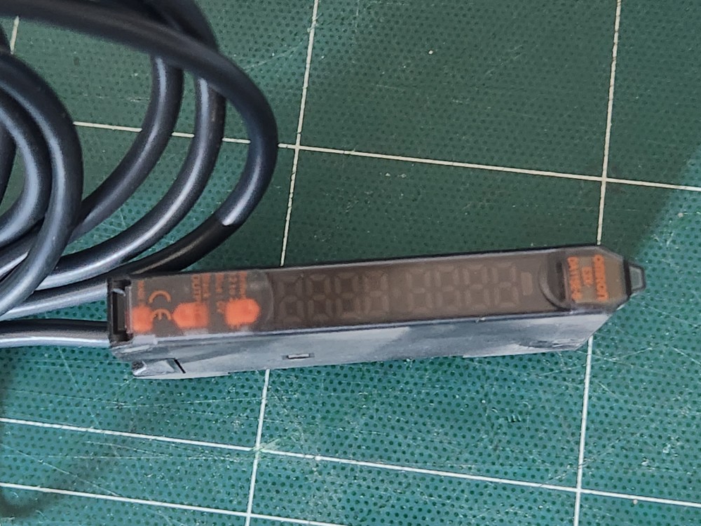 OMRON SENSOR E3X-DA11SE-S 오므론 센서 (중고)