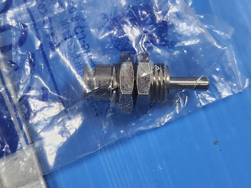 (미사용품) SMC PIN CYLINDER CJPB5-6-B