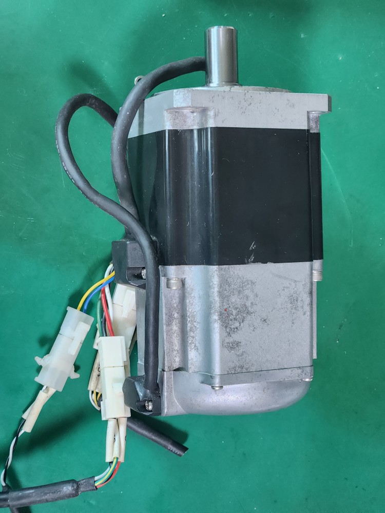 RS AUTOMATION SERVO MOTOR CSMT-08BR1ABT3 (중고)