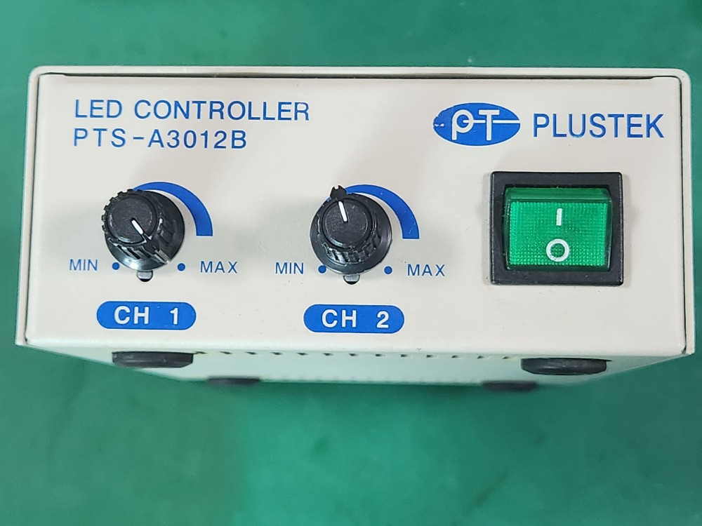 PLUSTEK LED CONTROLLER PTS-A3012B 라이트 컨트롤러 (중고)