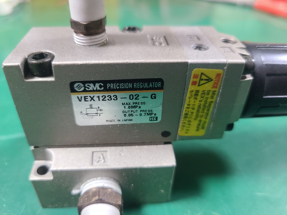SMC PRECISION REGULATOR VEX1233-02-G (중고) 정밀 레귤레이터