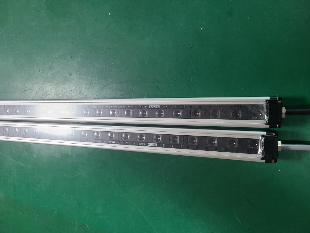 (A급-미사용품) SANIL SAFETY LIGHT CURTAIN SSL-3602 산일 라이트커튼 안전센서