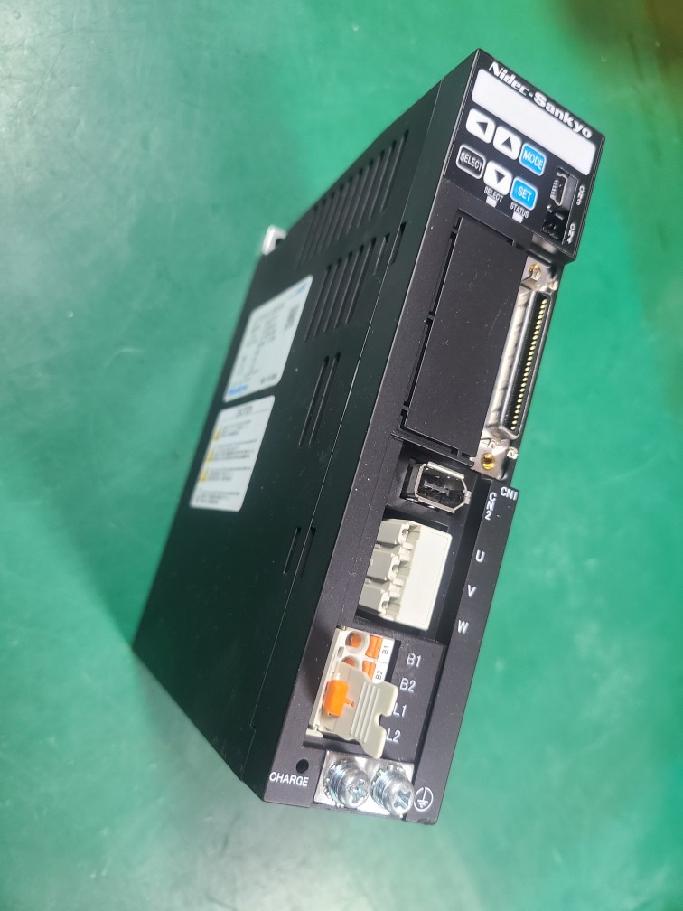 SANKYO AC SERVO DRIVER DA2Z111 (중고) 산교 서보드라이브