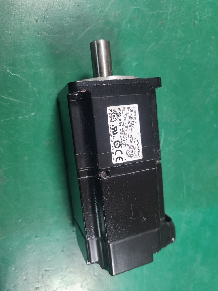 YASKAWA SERVO MOTOR SGMJV-02ADL2C (중고-200W)  야스가와 서보모타