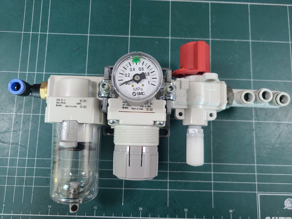 SMC REGULATOR AF30-03-A+AR30-03BG-A+VHS30-03A (중고) 에어 레귤레이터