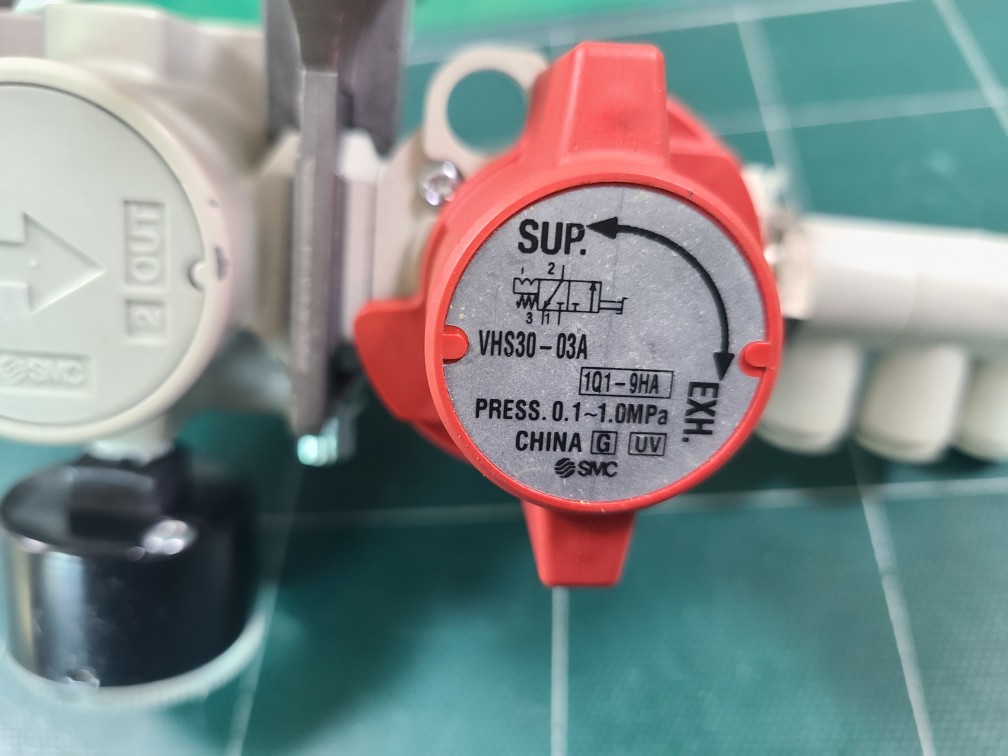 SMC REGULATOR AF30-03-A+AR30-03BG-A+VHS30-03A (중고) 에어 레귤레이터