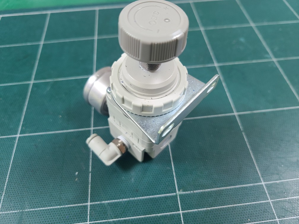 SMC REGULATOR IR1020-01BG-A (중고) 정밀 레귤레이터