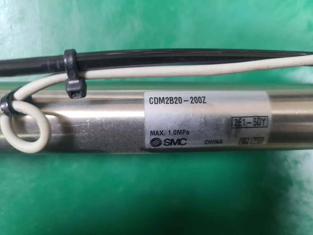 SMC CYLINDER CDM2B20-200Z (중고) 에어 실린더