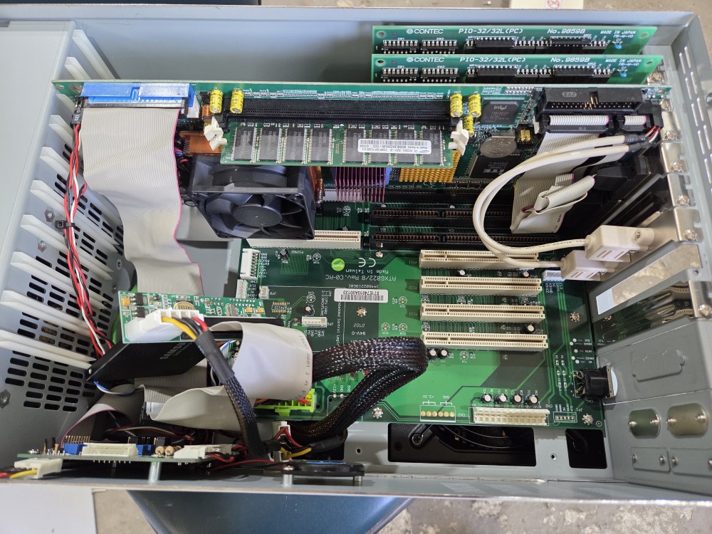산업용 PC AXIOMTEK AX6069WB-RC8-S (중고)