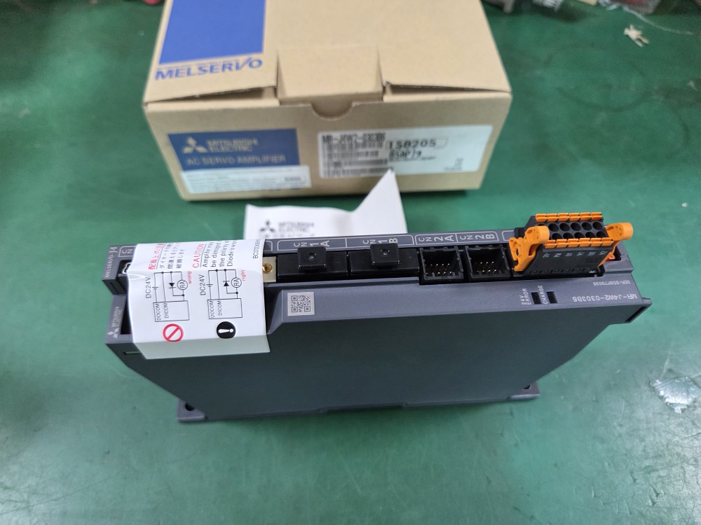 (A급-미사용품) AC SERVO MR-J4W2-0303B6 미쓰비씨 서보 드라이브