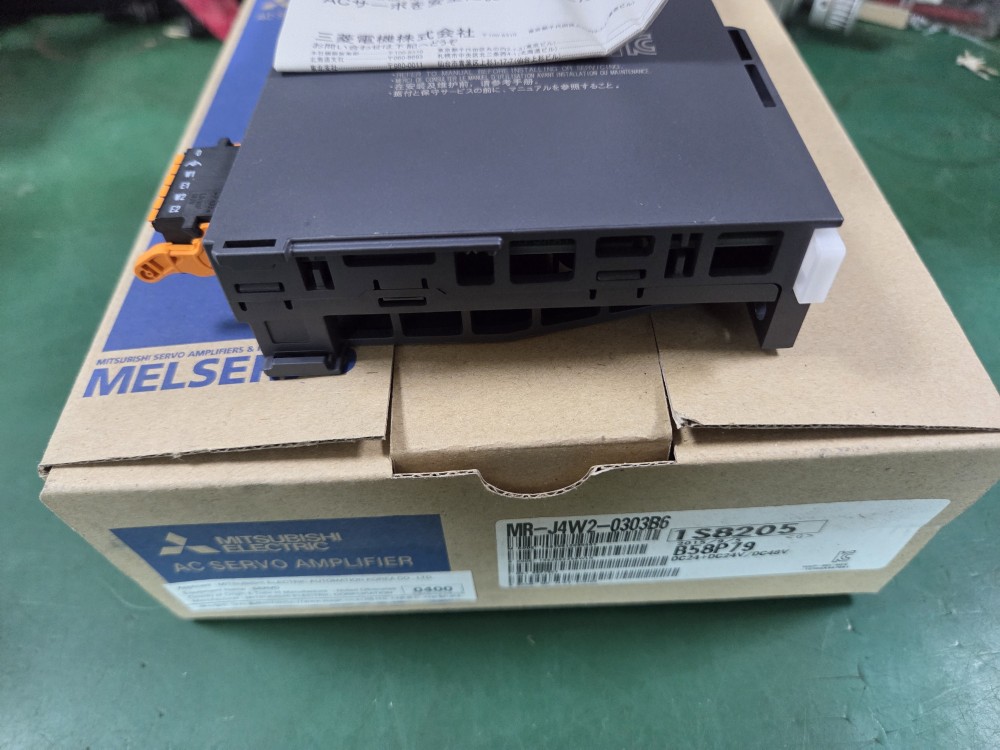 (A급-미사용품) AC SERVO MR-J4W2-0303B6 미쓰비씨 서보 드라이브