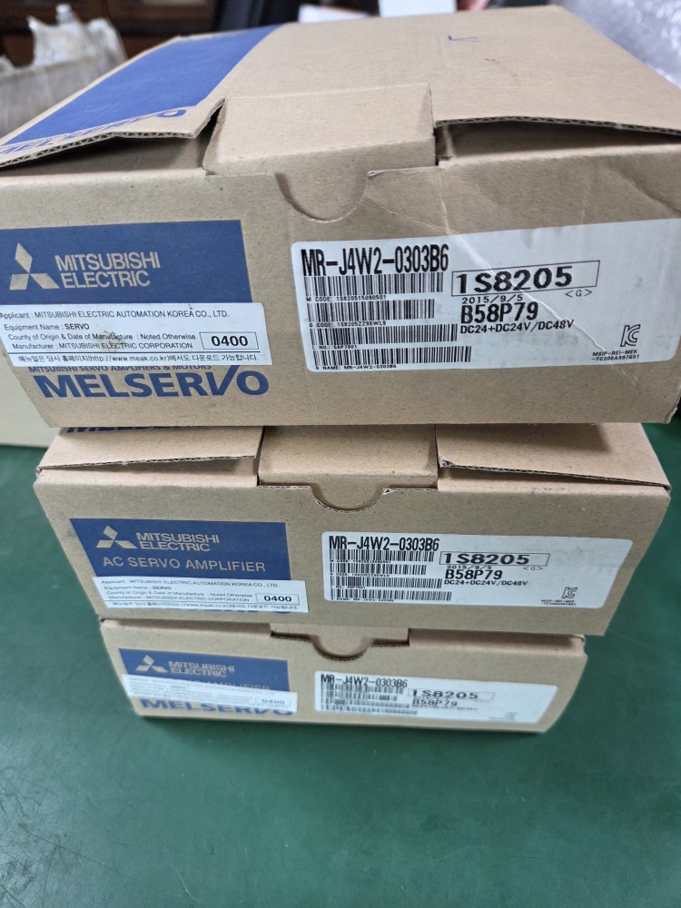 (A급-미사용품) AC SERVO MR-J4W2-0303B6 미쓰비씨 서보 드라이브