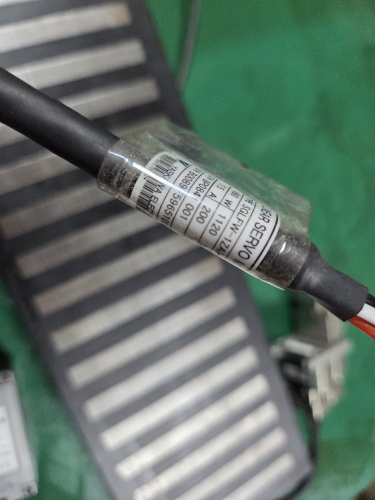 YASKAWA SERVO MOTOR SGLFW-1ZA380BP (중고)