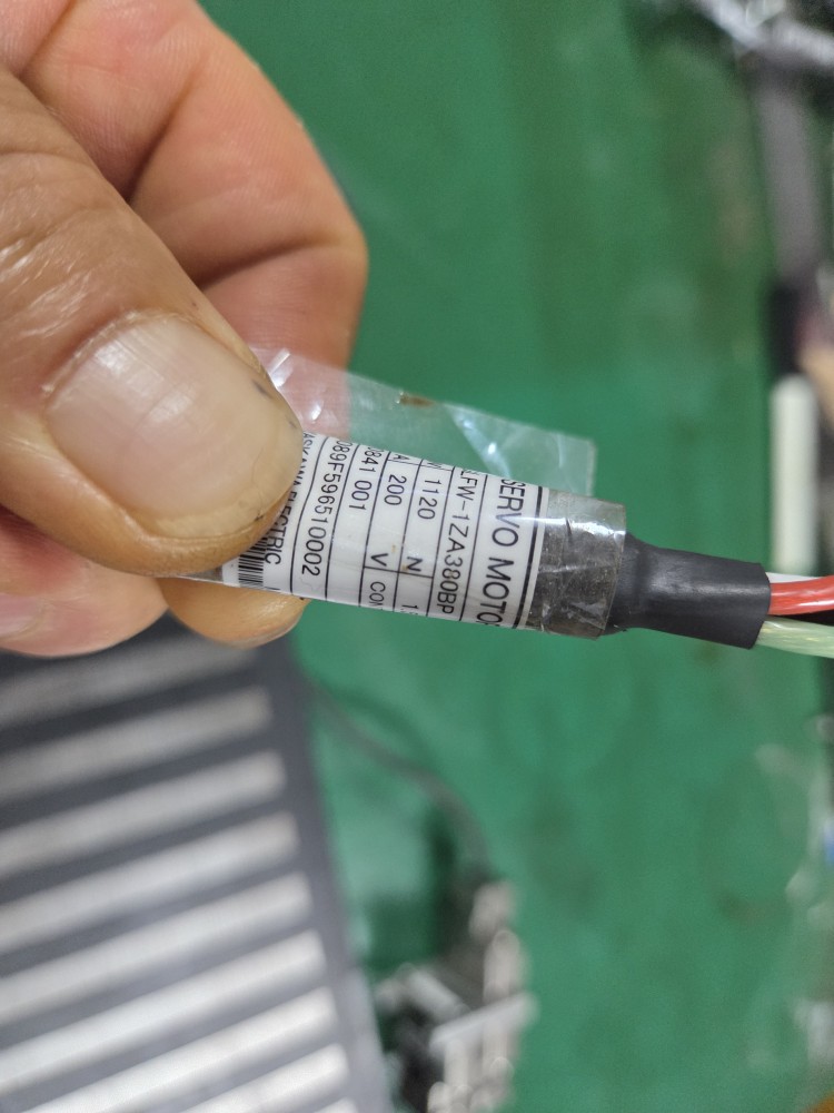 YASKAWA SERVO MOTOR SGLFW-1ZA380BP (중고)