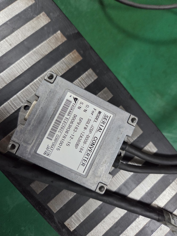 YASKAWA SERVO MOTOR SGLFW-1ZA380BP (중고)
