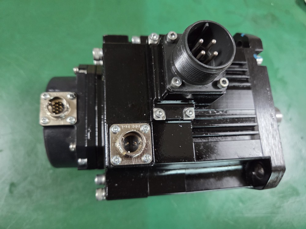 MITSUBISHI SERVO MOTOR HG-SR102B (중고) 미쓰비씨 서보모타