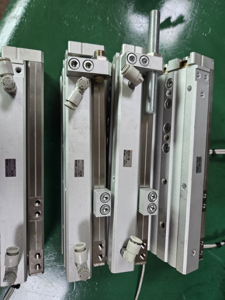 SMC SLIDE TABLE CYLINDER MXQ16L-100 (중고) 슬라이드 테이블 실린더